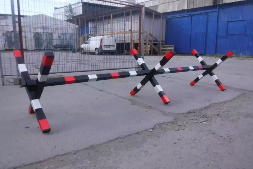 Дорожное заграждение «Еж» (3 опорных креста)